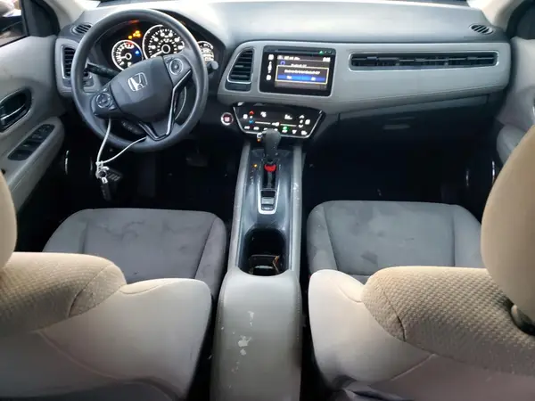 3CZRU6H56HM733381 2017 HONDA HR-V - Image 8