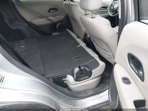 3CZRU6H56JG700689 2018 HONDA HR-V - Image 8