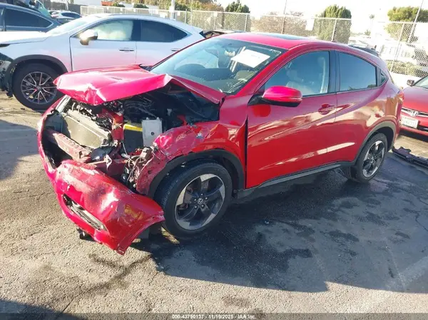 3CZRU6H56JG702698 2018 HONDA HR-V - Image 2