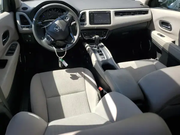 3CZRU6H56JG705505 2018 HONDA HR-V - Image 8
