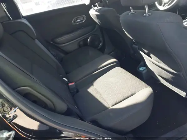3CZRU6H56JG706265 2018 HONDA HR-V - Image 8