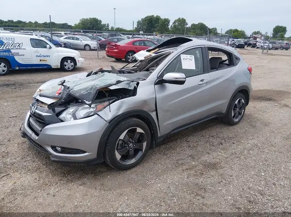 3CZRU6H56JG719968 2018 HONDA HR-V - Image 2