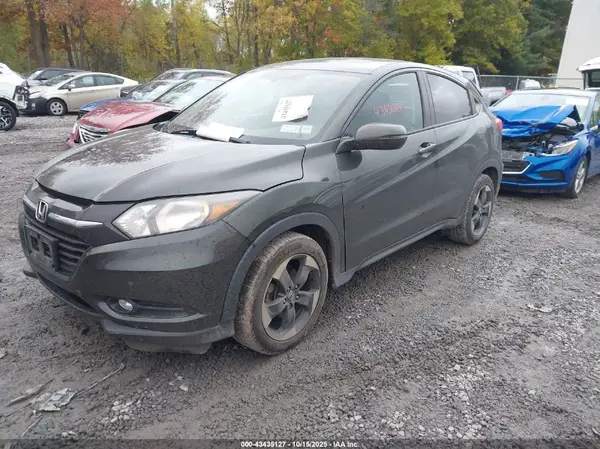3CZRU6H56JG720411 2018 HONDA HR-V - Image 2