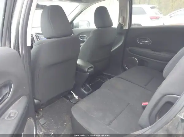 3CZRU6H56JG720411 2018 HONDA HR-V - Image 8