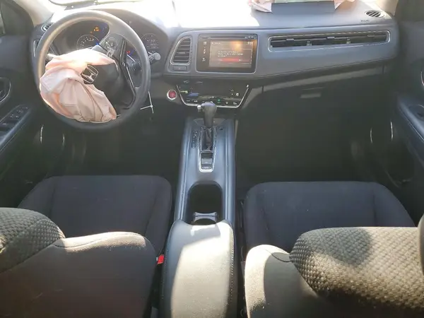 3CZRU6H56JG726631 2018 HONDA HR-V - Image 8