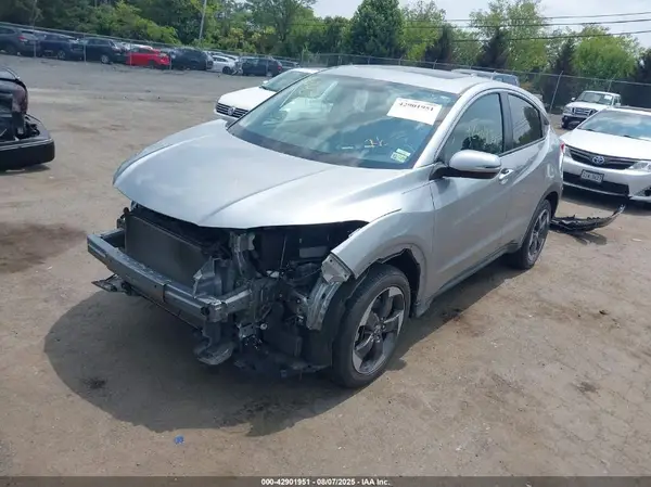3CZRU6H56JG727875 2018 HONDA HR-V - Image 2