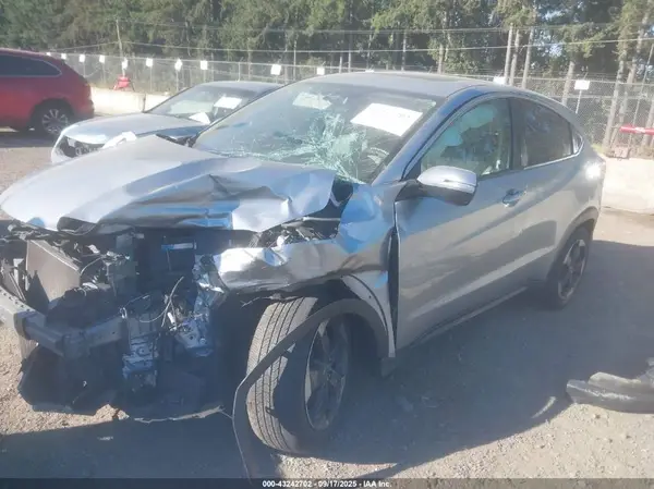 3CZRU6H56JG729710 2018 HONDA HR-V - Image 2
