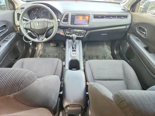 3CZRU6H56JM108596 2018 HONDA HR-V - Image 8