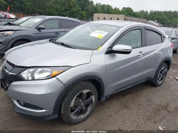 3CZRU6H56JM704808 2018 HONDA HR-V - Image 2