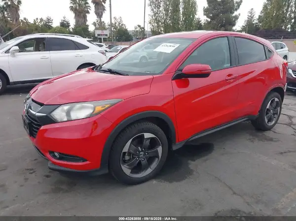 3CZRU6H56JM711001 2018 HONDA HR-V - Image 2