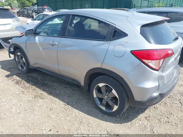 3CZRU6H56JM711970 2018 HONDA HR-V - Image 2