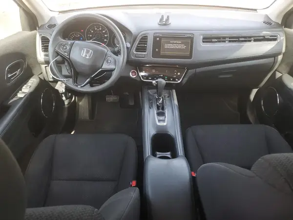 3CZRU6H56JM717588 2018 HONDA HR-V - Image 8
