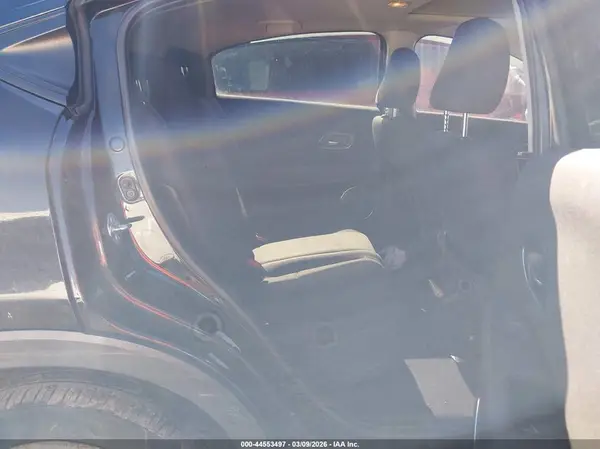 3CZRU6H56JM719194 2018 HONDA HR-V - Image 8