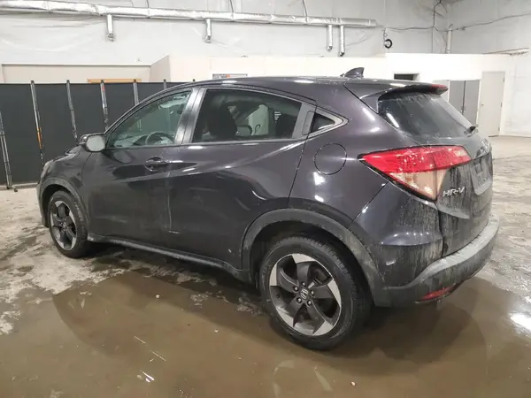 3CZRU6H56JM728929 2018 HONDA HR-V - Image 2