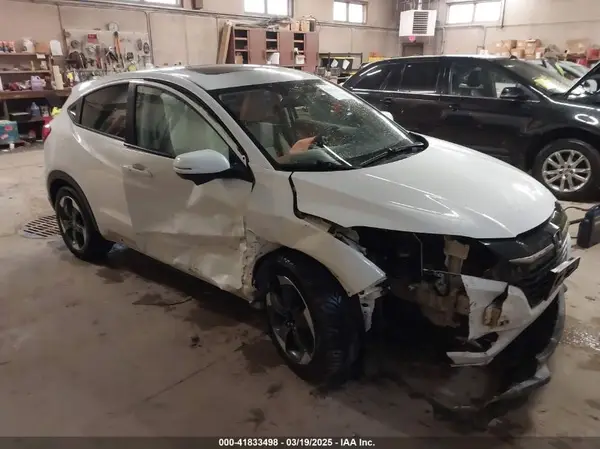 3CZRU6H56JM731944 2018 HONDA HR-V - Image 1