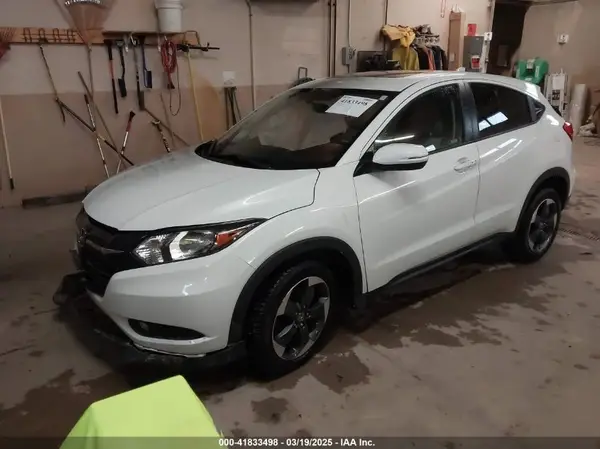 3CZRU6H56JM731944 2018 HONDA HR-V - Image 2