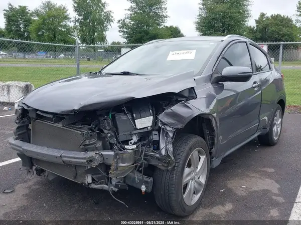 3CZRU6H56KM719472 2019 HONDA HR-V - Image 2