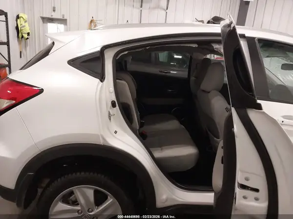 3CZRU6H56KM723442 2019 HONDA HR-V - Image 8