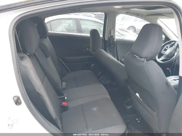 3CZRU6H56KM727989 2019 HONDA HR-V - Image 8