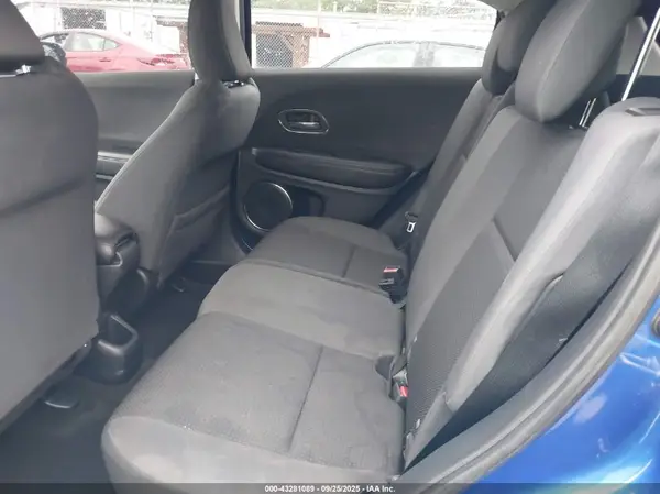 3CZRU6H56KM731380 2019 HONDA HR-V - Image 8