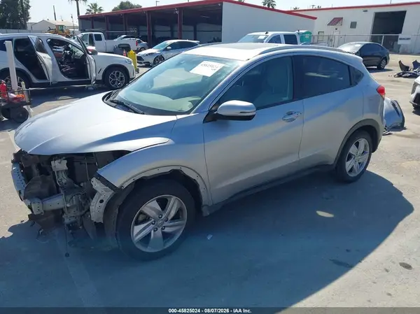3CZRU6H56KM731718 2019 HONDA HR-V - Image 2