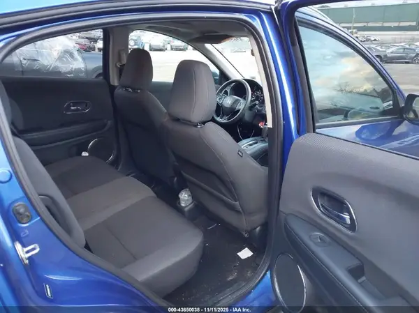 3CZRU6H56KM734604 2019 HONDA HR-V - Image 8