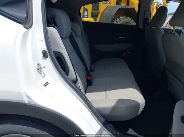 3CZRU6H56KM736787 2019 HONDA HR-V - Image 8