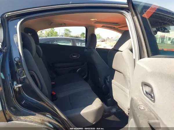 3CZRU6H56KM737857 2019 HONDA HR-V - Image 8
