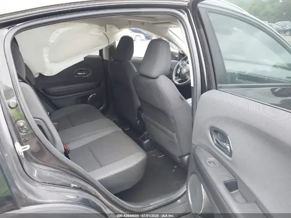 3CZRU6H56KM741763 2019 HONDA HR-V - Image 8