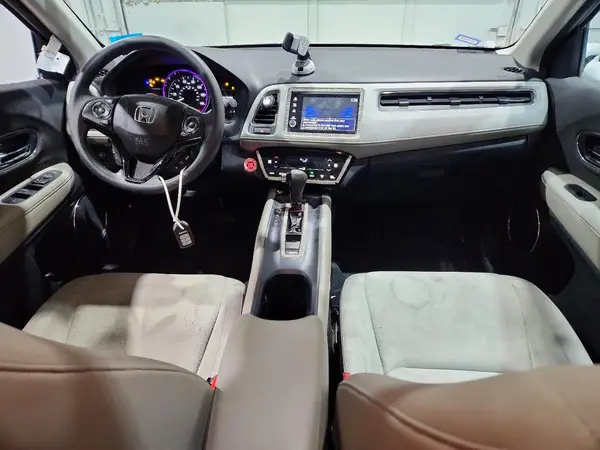 3CZRU6H56KM742637 2019 HONDA HR-V - Image 8