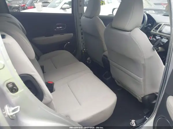 3CZRU6H56MM712203 2021 HONDA HR-V - Image 8