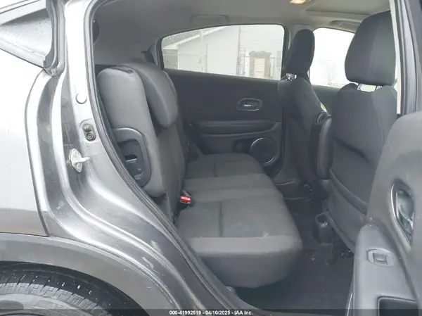3CZRU6H56MM719085 2021 HONDA HR-V - Image 8