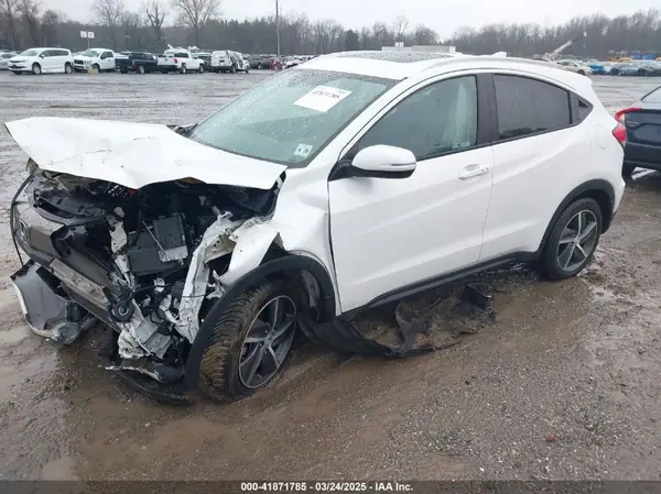 3CZRU6H56MM724240 2021 HONDA HR-V - Image 2