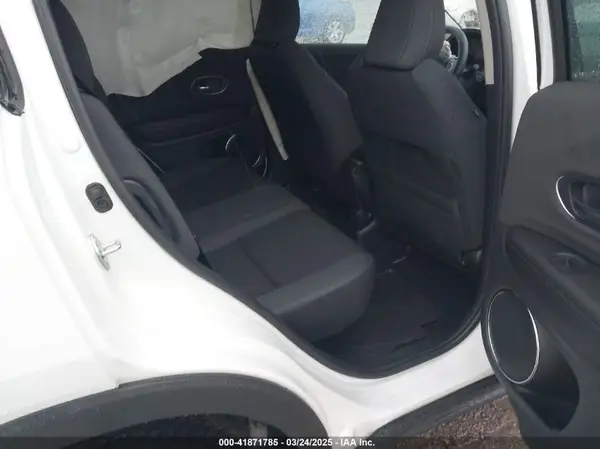 3CZRU6H56MM724240 2021 HONDA HR-V - Image 8
