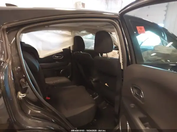 3CZRU6H57GM706477 2016 HONDA HR-V - Image 8