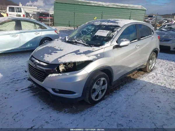 3CZRU6H57GM716121 2016 HONDA HR-V - Image 2