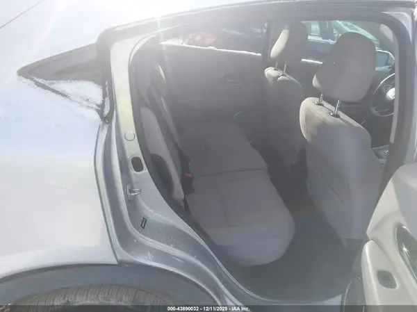 3CZRU6H57GM716121 2016 HONDA HR-V - Image 8