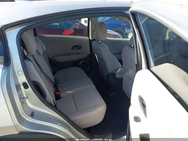 3CZRU6H57GM719293 2016 HONDA HR-V - Image 8