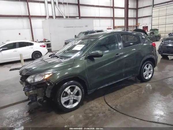 3CZRU6H57GM726261 2016 HONDA HR-V - Image 2