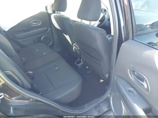 3CZRU6H57GM744260 2016 HONDA HR-V - Image 8