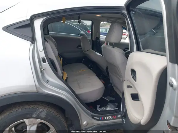3CZRU6H57GM746039 2016 HONDA HR-V - Image 8