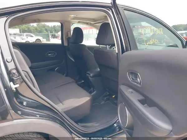 3CZRU6H57GM757168 2016 HONDA HR-V - Image 8