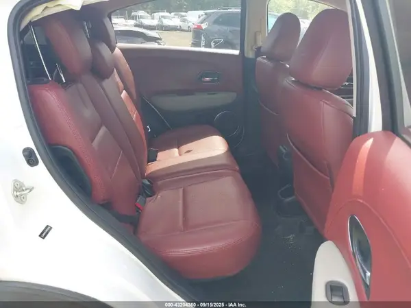 3CZRU6H57GM757669 2016 HONDA HR-V - Image 8