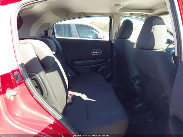 3CZRU6H57GM766159 2016 HONDA HR-V - Image 8