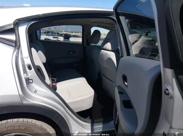 3CZRU6H57GM768834 2016 HONDA HR-V - Image 8