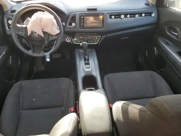 3CZRU6H57HG703000 2017 HONDA HR-V - Image 8