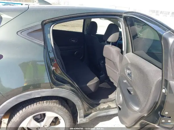 3CZRU6H57HG704874 2017 HONDA HR-V - Image 8