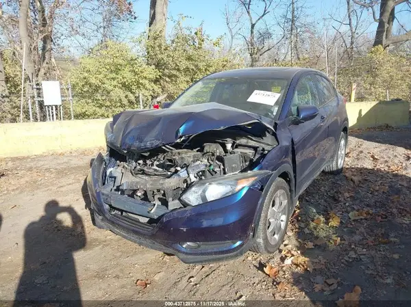 3CZRU6H57HG705667 2017 HONDA HR-V - Image 2
