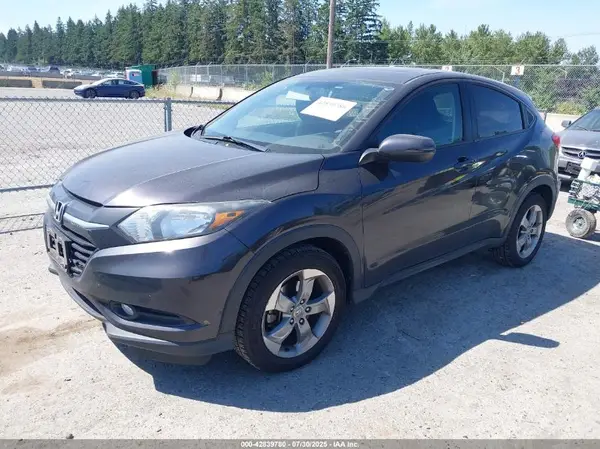 3CZRU6H57HM712054 2017 HONDA HR-V - Image 2