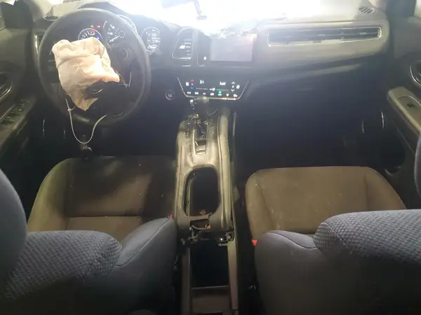 3CZRU6H57HM712071 2017 HONDA HR-V - Image 8